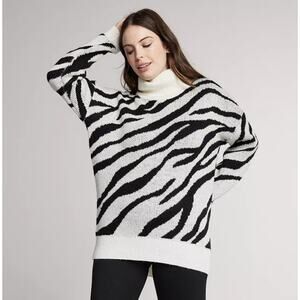 Yummy Sweater Co. Zebra Turtleneck Sweater Size M